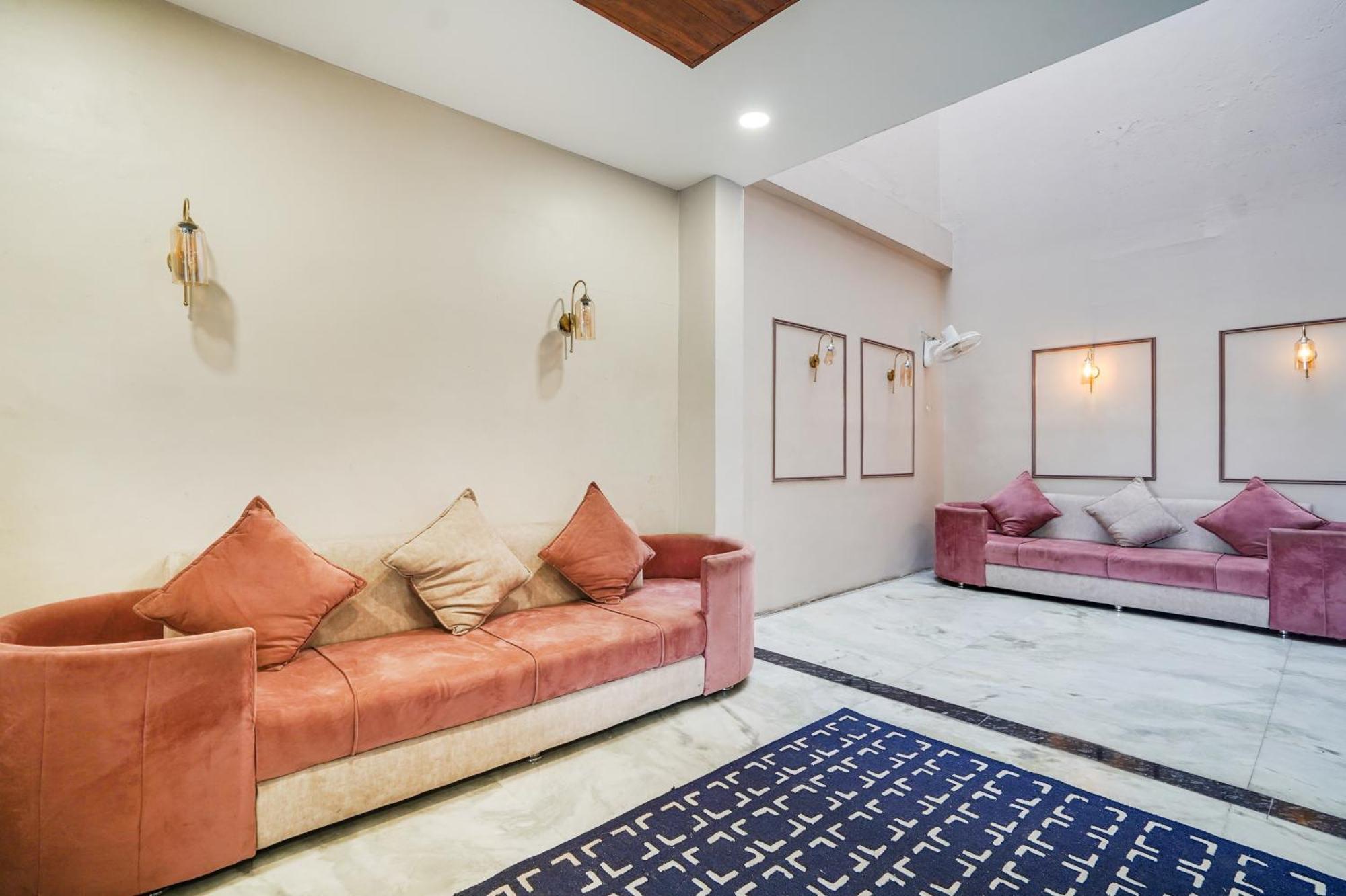 Super Hotel O Pithampur Formerly Ganga Residency Akolia Eksteriør bilde