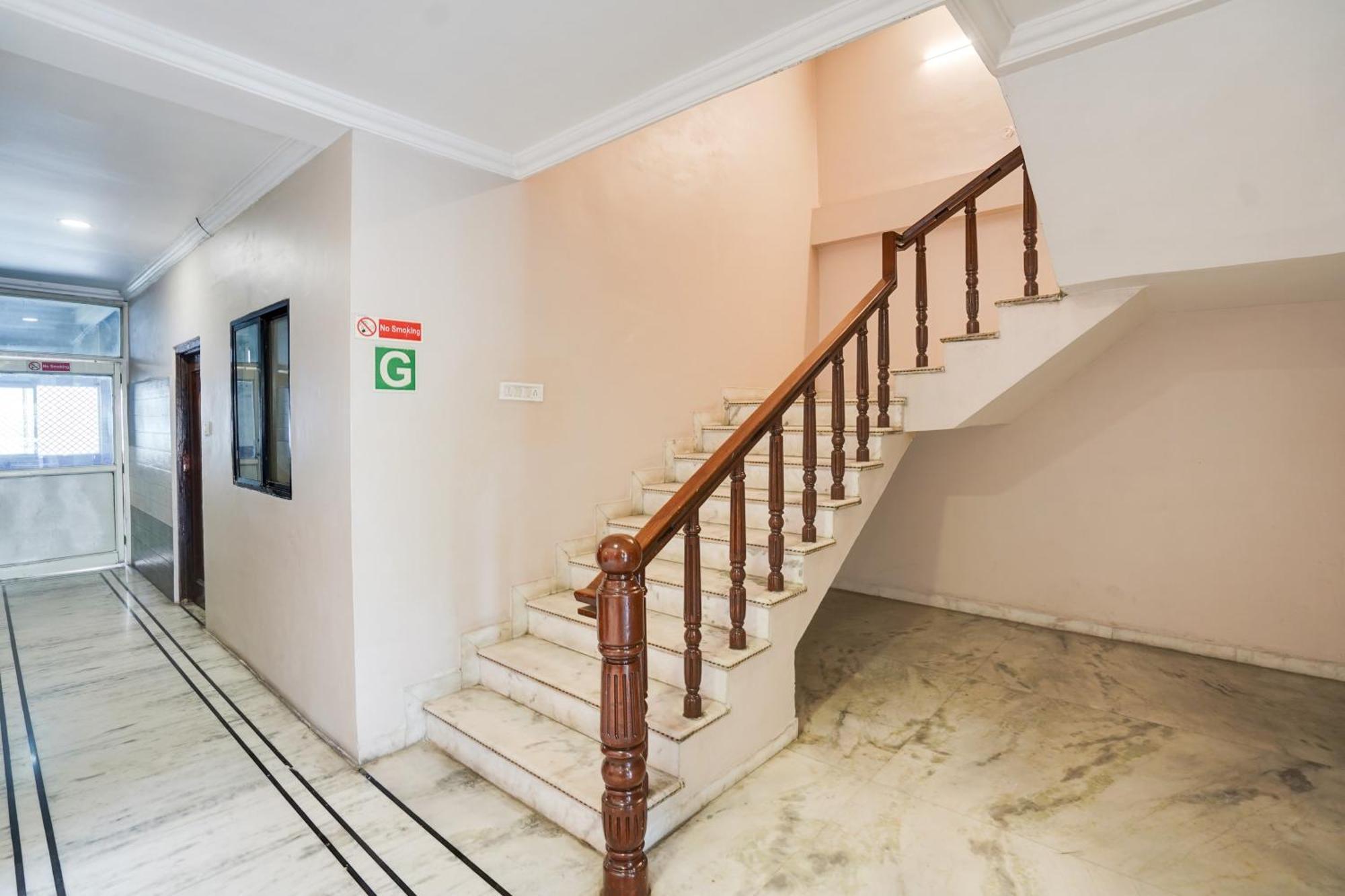 Super Hotel O Pithampur Formerly Ganga Residency Akolia Eksteriør bilde
