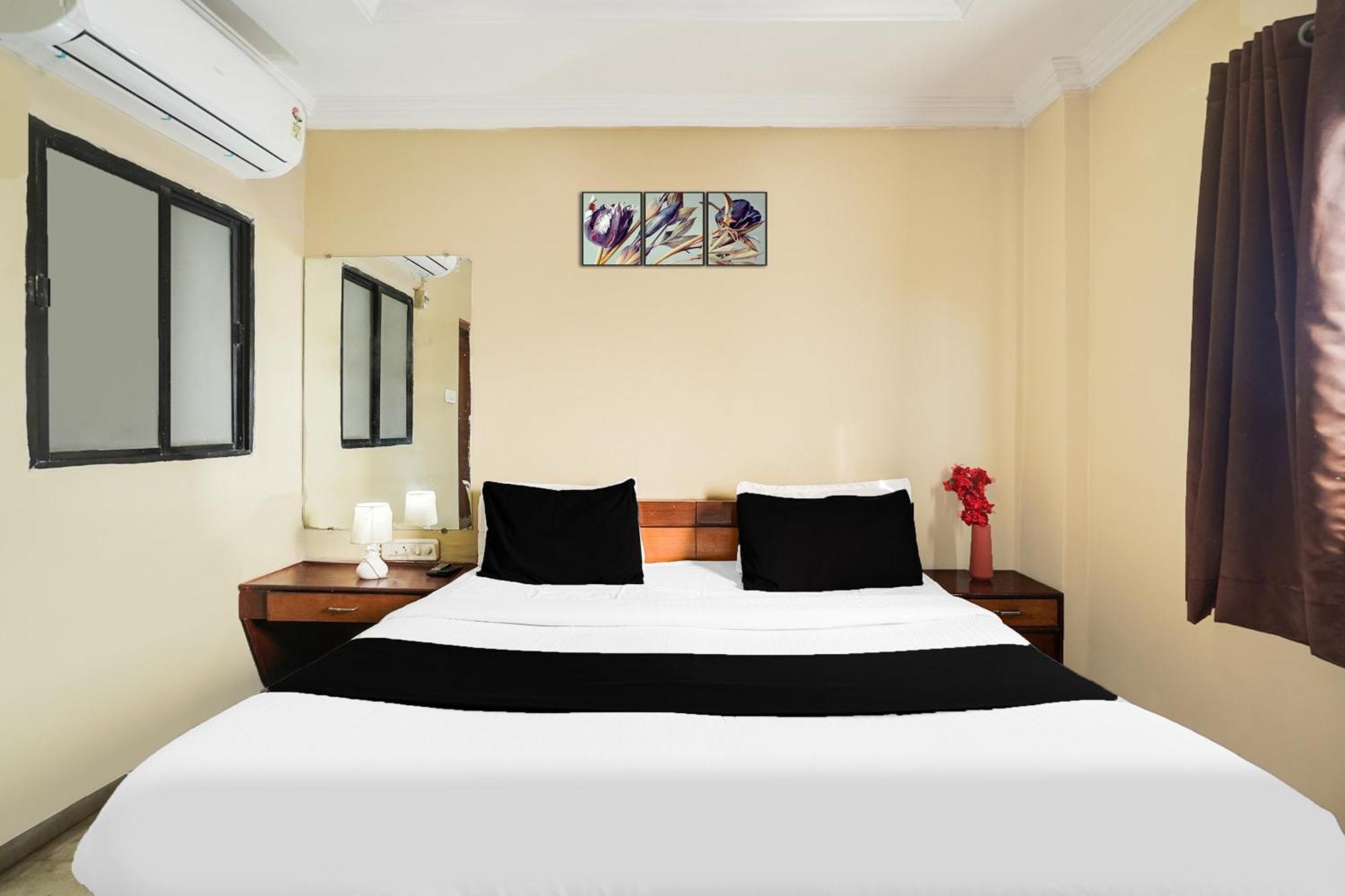 Super Hotel O Pithampur Formerly Ganga Residency Akolia Eksteriør bilde