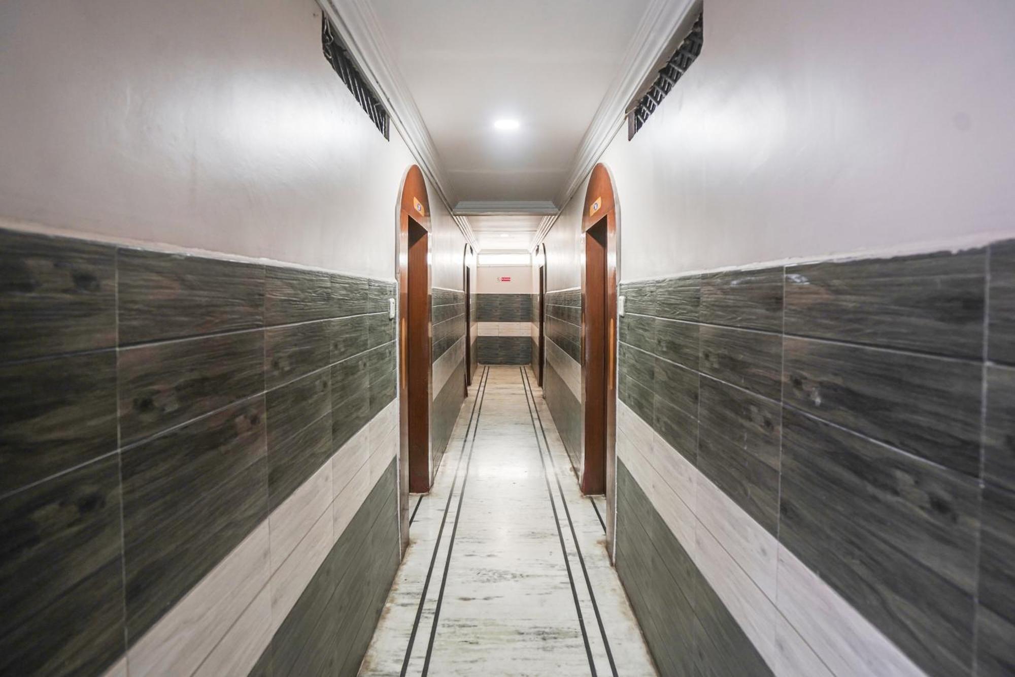 Super Hotel O Pithampur Formerly Ganga Residency Akolia Eksteriør bilde