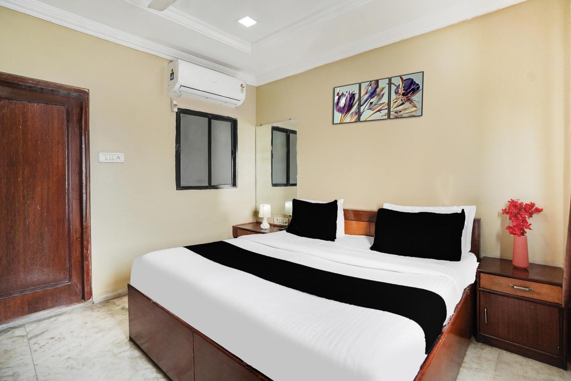 Super Hotel O Pithampur Formerly Ganga Residency Akolia Eksteriør bilde