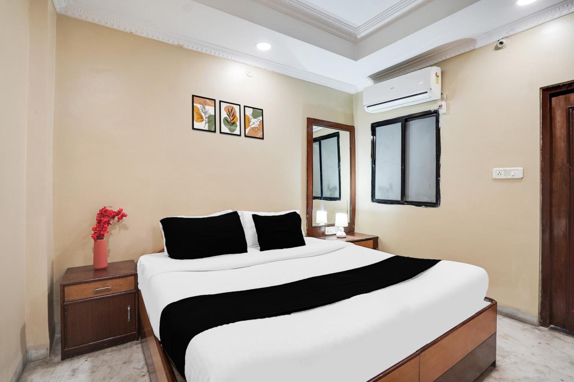 Super Hotel O Pithampur Formerly Ganga Residency Akolia Eksteriør bilde