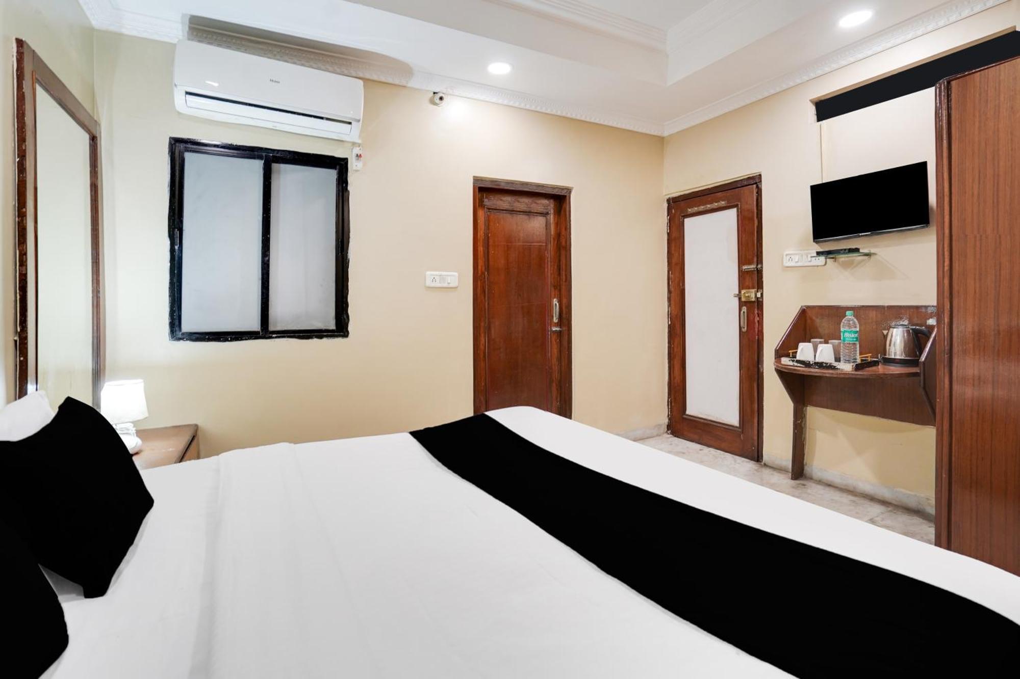 Super Hotel O Pithampur Formerly Ganga Residency Akolia Eksteriør bilde